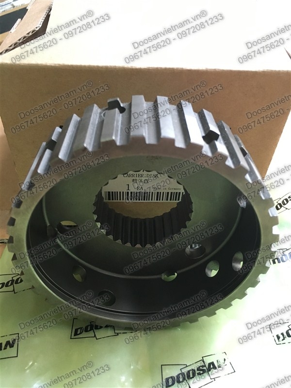 CARRIER,DISK;HUB-FRONT AXLE (S140W-V)